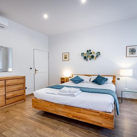 Roommo Via Dei Pilastri Giada Florence Luaran gambar