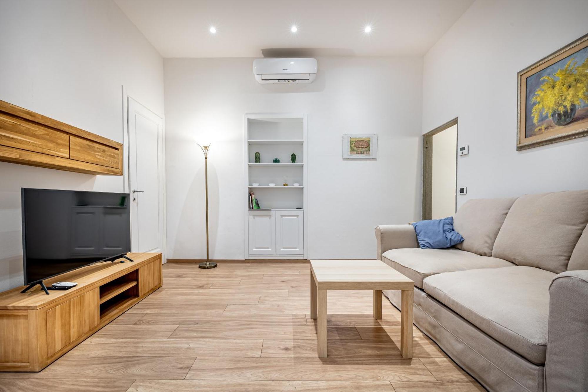 Roommo Via Dei Pilastri Giada Florence Luaran gambar