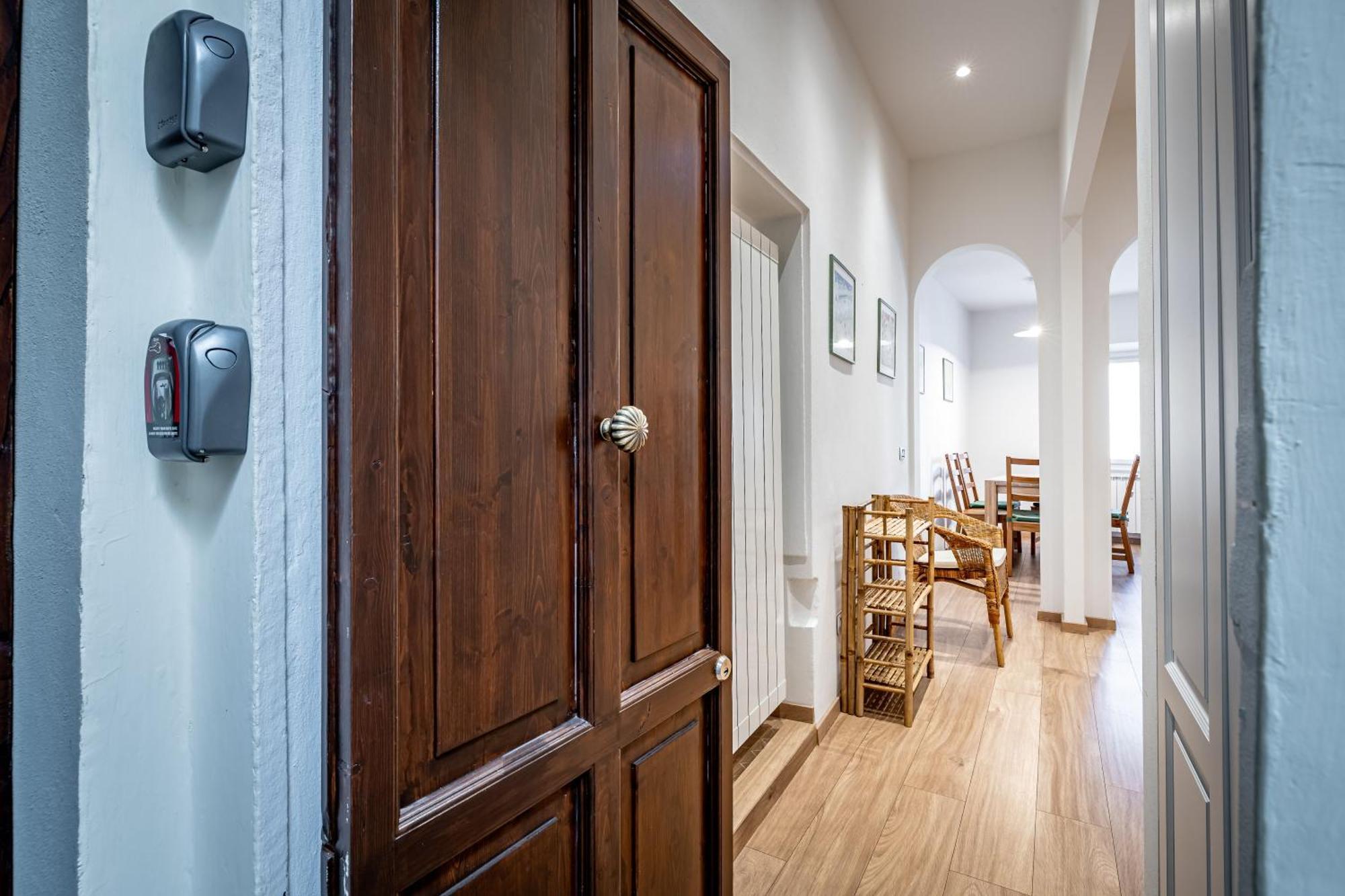 Roommo Via Dei Pilastri Giada Florence Luaran gambar
